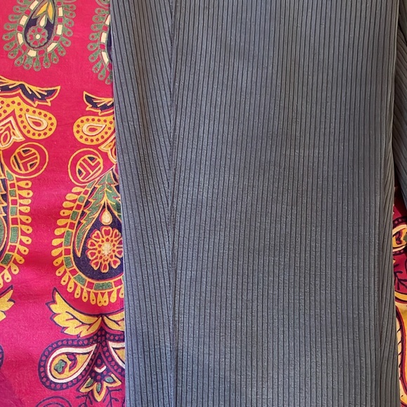 Lululemon NEW ribbed soft streme zipped leg cropped pant sz 8 🤎 - Picture 12 of 13